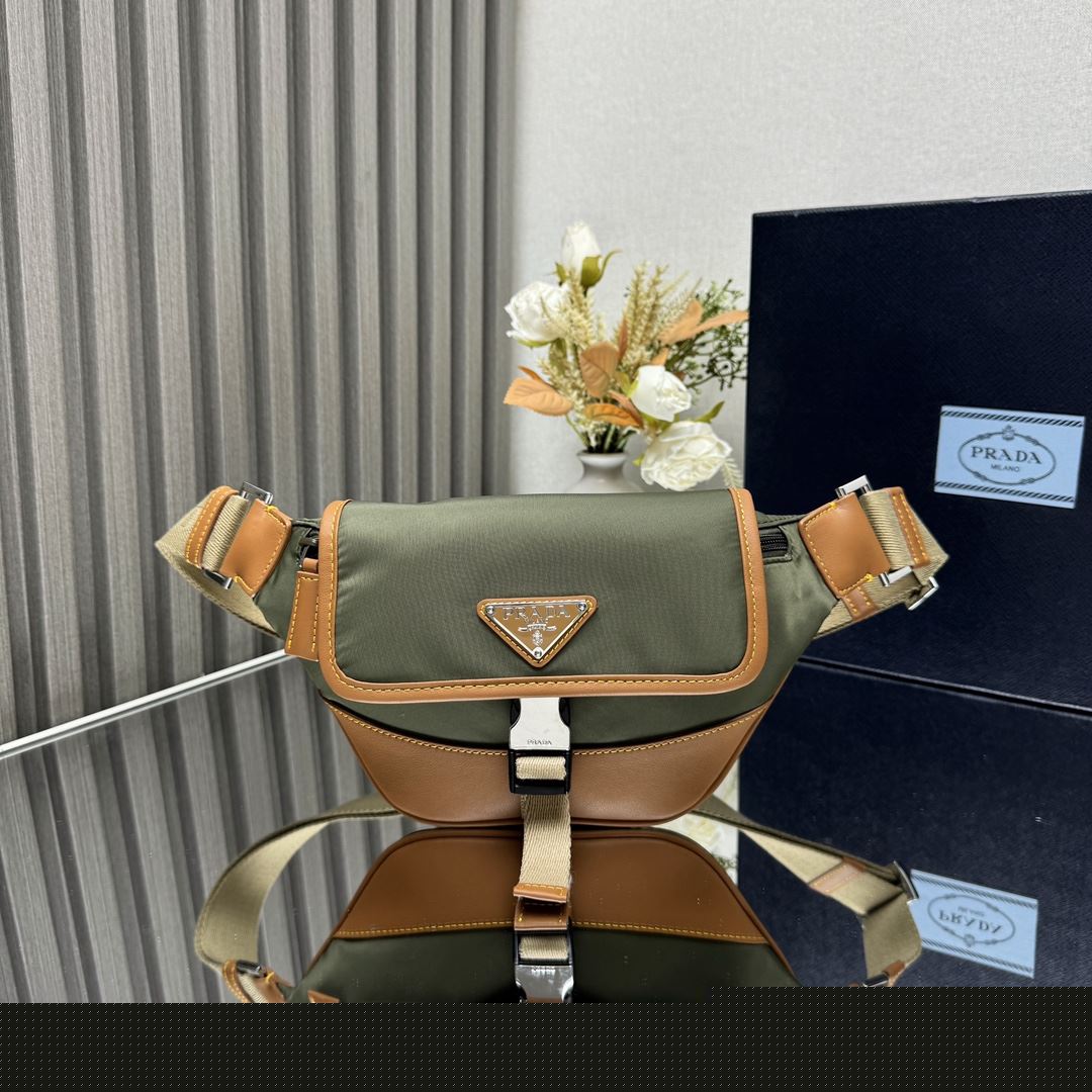 Pra*a satchel bags